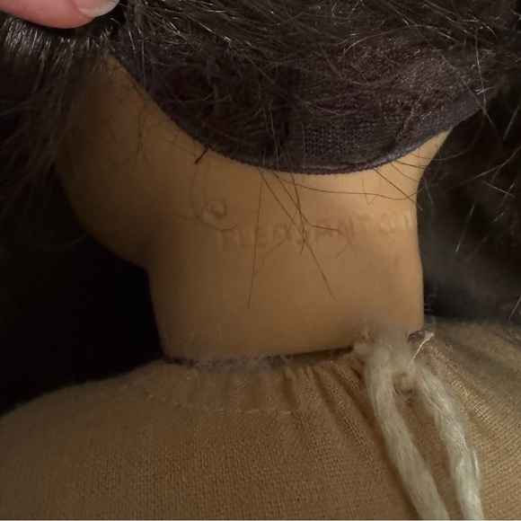 American girl doll Samantha (1995) - Picture 6 of 6